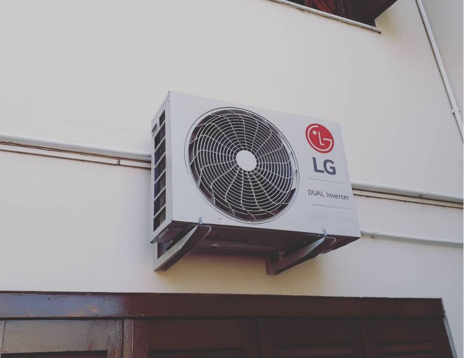 Manutenção de condensadora